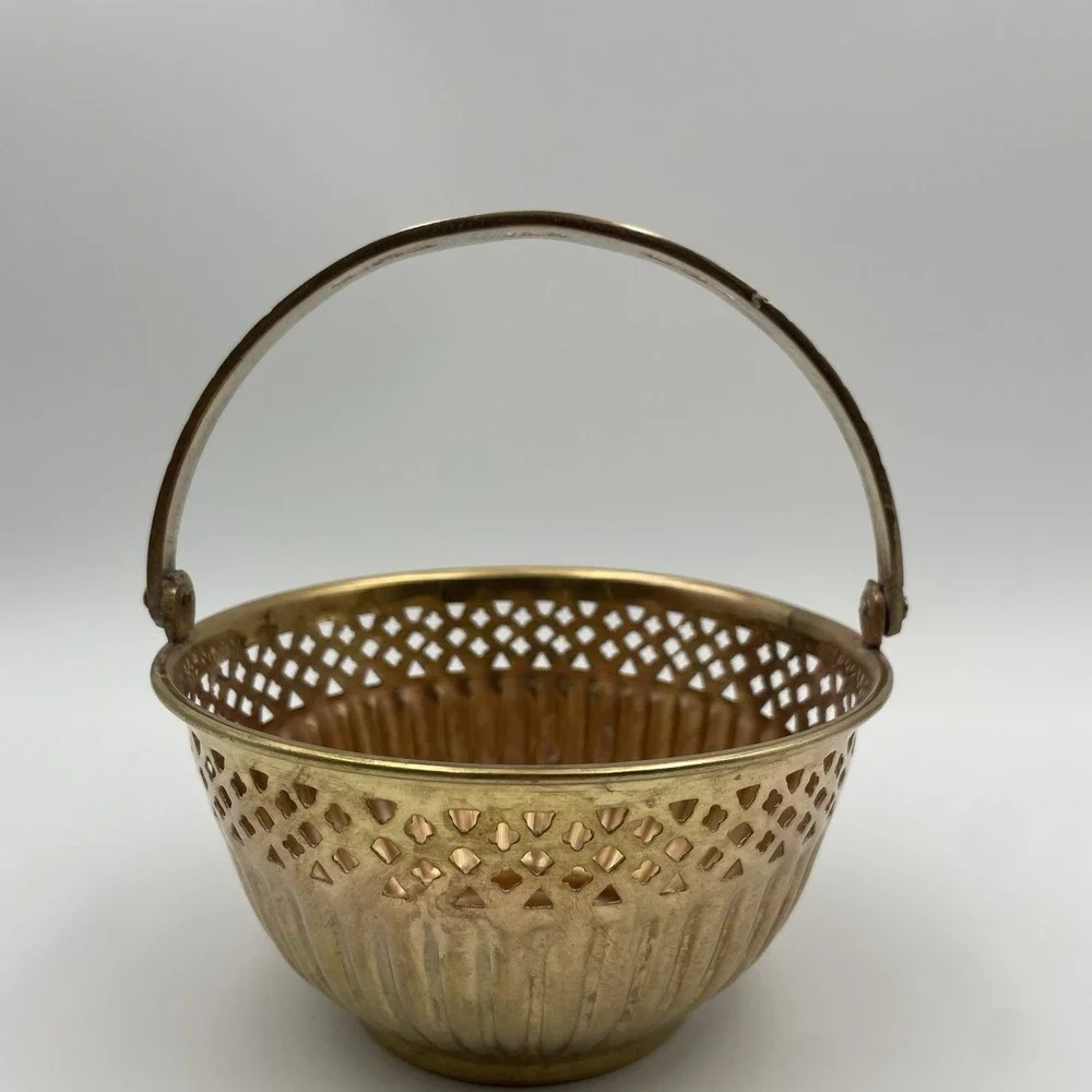 Vintage Cottagecore Brass Basket With Moveable Handle‎ Round With Cut Out Design